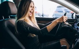 Più donne nel mercato auto italiano
